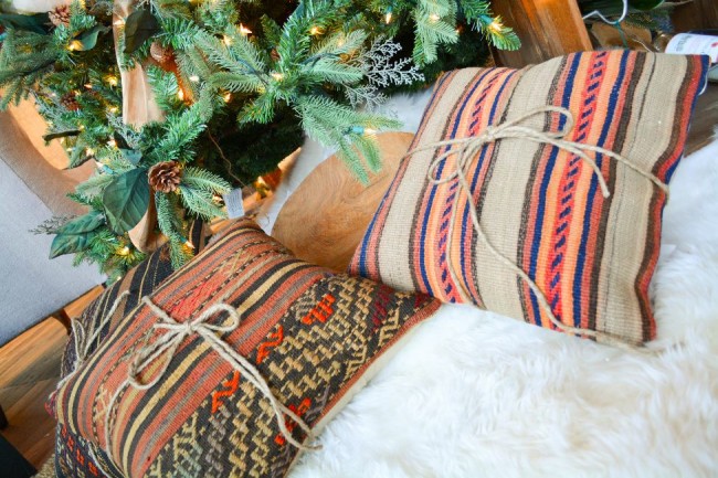 killim christmas pillows