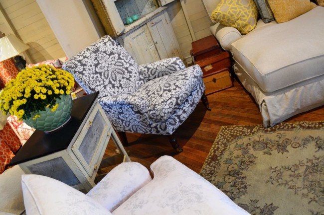 English Cottage Table and Chairs