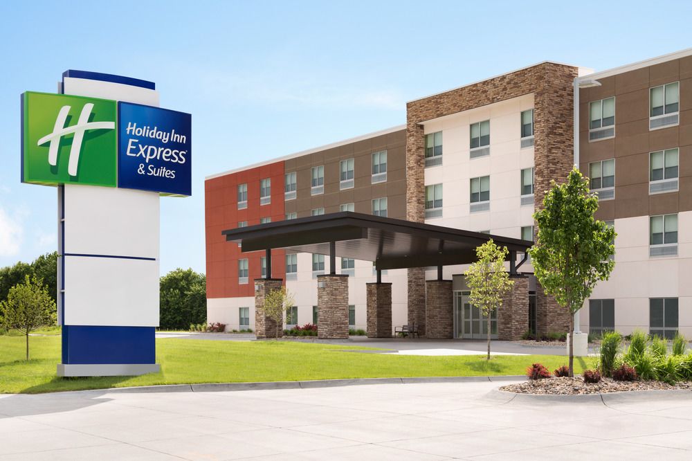 Holiday Inn Express – Farmville